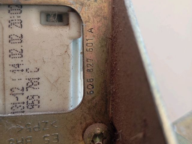 bontott VW POLO IV Csomagtérajtó Kilincs