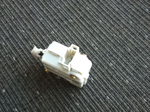 bontott VW POLO IV Csomagtérajtó Motor Elektronika