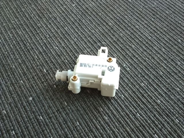 bontott VW POLO IV Csomagtérajtó Motor Elektronika