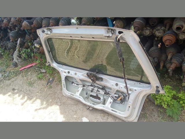 bontott VW POLO IV Csomagtérajtó (Részeivel)