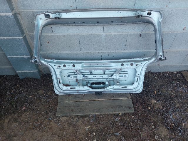 bontott VW POLO IV Csomagtérajtó (Üres lemez)