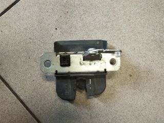 bontott VW POLO IV Csomagtérajtó Zárszerkezet