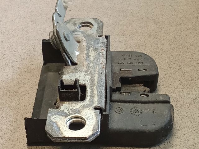 bontott VW POLO IV Csomagtérajtó Zárszerkezet