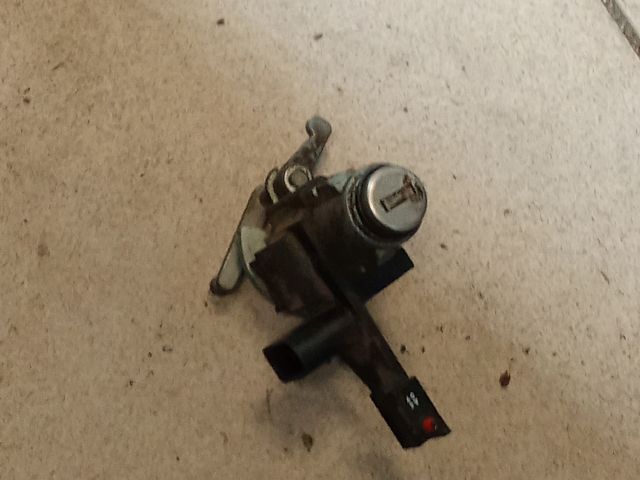 bontott VW POLO IV Csomagtérajtó Zárszerkezet