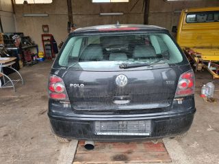 bontott VW POLO IV Csomagtérajtó Zárszerkezet