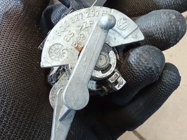 bontott VW POLO IV Csomagtérajtó Zárszerkezet