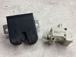 bontott VW POLO IV Csomagtérajtó Zárszerkezet