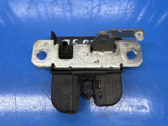 bontott VW POLO IV Csomagtérajtó Zárszerkezet