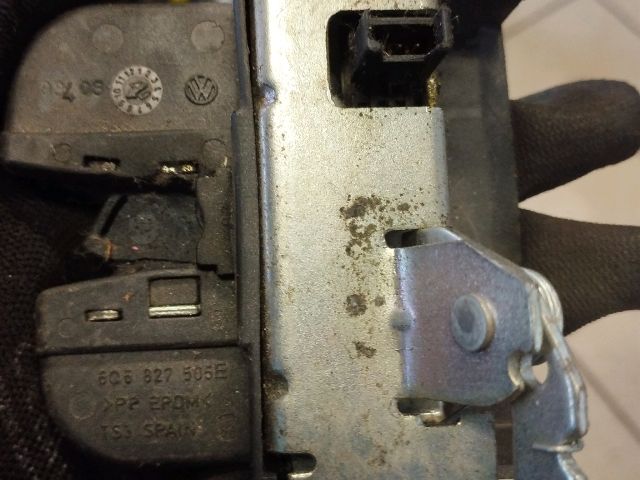 bontott VW POLO IV Csomagtérajtó Zárszerkezet