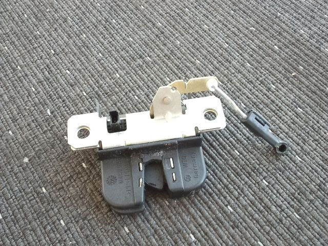 bontott VW POLO IV Csomagtérajtó Zárszerkezet