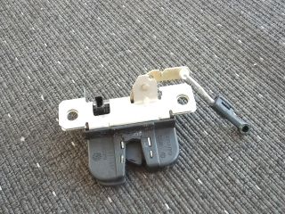 bontott VW POLO IV Csomagtérajtó Zárszerkezet