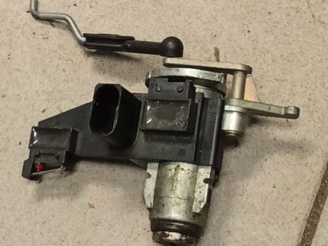 bontott VW POLO IV Csomagtérajtó Zárszerkezet