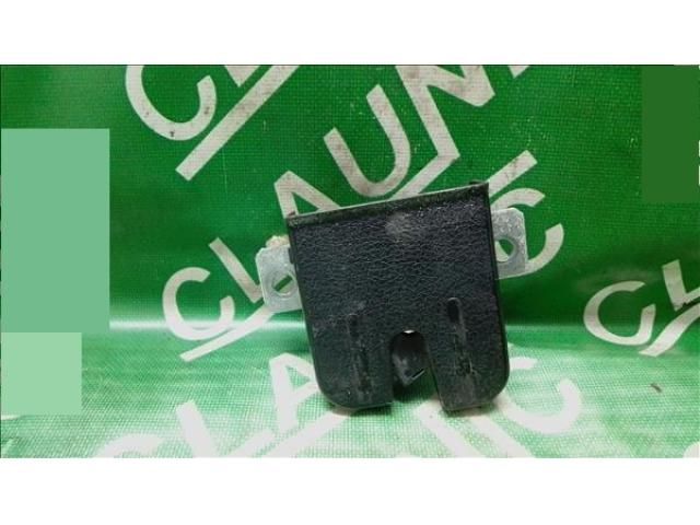 bontott VW POLO IV Csomagtérajtó Zárszerkezet