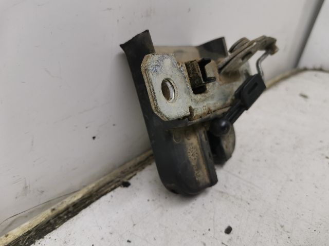 bontott VW POLO IV Csomagtérajtó Zárszerkezet