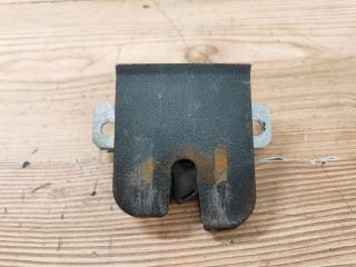 bontott VW POLO IV Csomagtérajtó Zárszerkezet