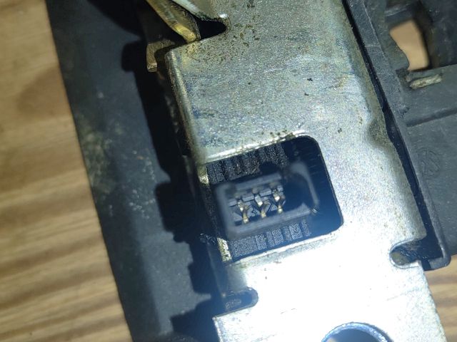 bontott VW POLO IV Csomagtérajtó Zárszerkezet