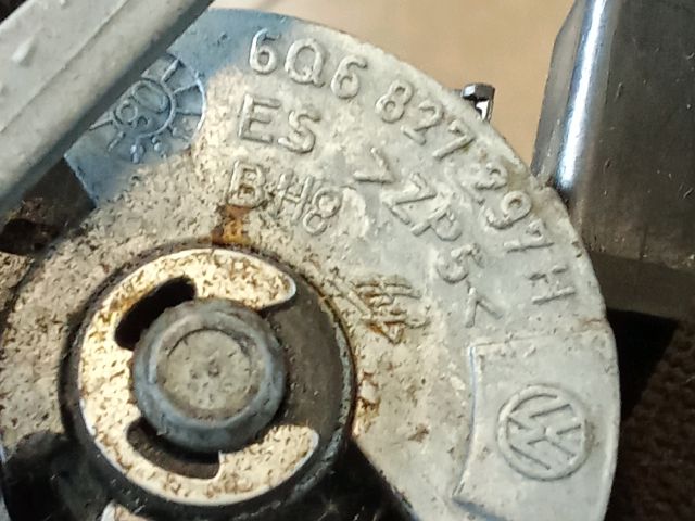 bontott VW POLO IV Csomagtérajtó Zárszerkezet