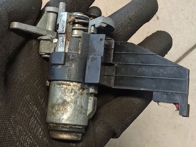 bontott VW POLO IV Csomagtérajtó Zárszerkezet