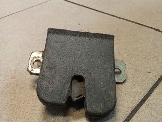 bontott VW POLO IV Csomagtérajtó Zárszerkezet