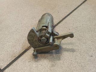 bontott VW POLO IV Csomagtérajtó Zárszerkezet