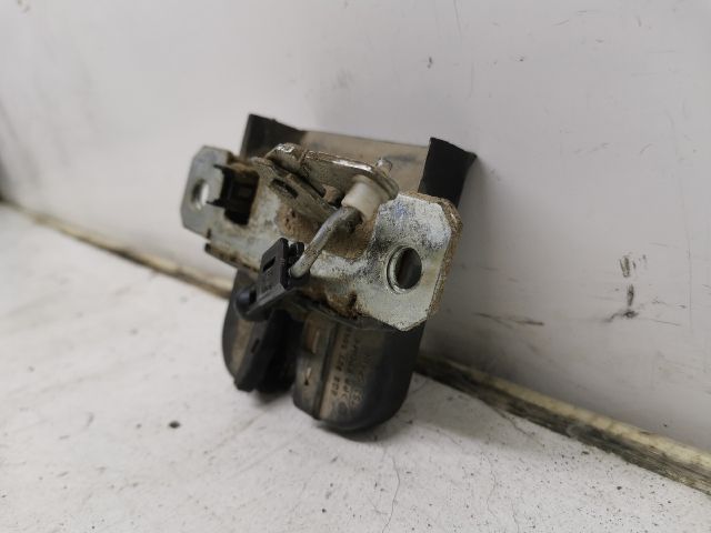 bontott VW POLO IV Csomagtérajtó Zárszerkezet