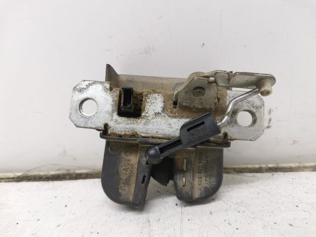 bontott VW POLO IV Csomagtérajtó Zárszerkezet