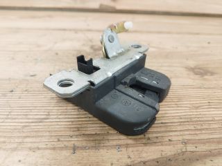 bontott VW POLO IV Csomagtérajtó Zárszerkezet