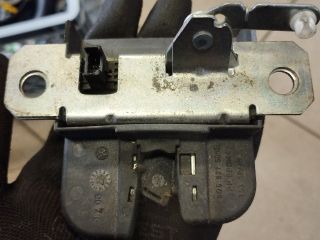 bontott VW POLO IV Csomagtérajtó Zárszerkezet