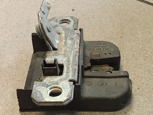 bontott VW POLO IV Csomagtérajtó Zárszerkezet