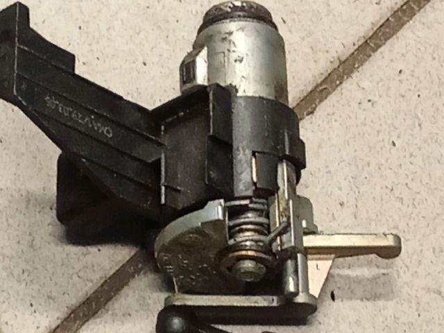 bontott VW POLO IV Csomagtérajtó Zárszerkezet