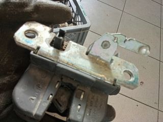 bontott VW POLO IV Csomagtérajtó Zárszerkezet