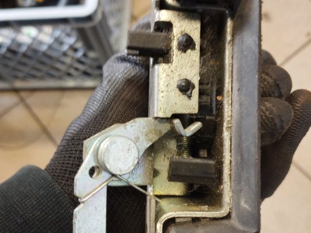 bontott VW POLO IV Csomagtérajtó Zárszerkezet