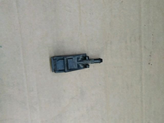 bontott VW POLO IV Első Ablakmosó Fúvóka