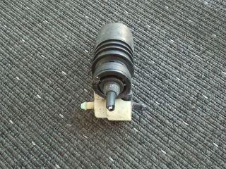 bontott VW POLO IV Első Ablakmosó Szivattyú