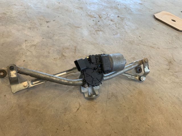 bontott VW POLO IV Első Ablaktörlő Szerkezet Motorral