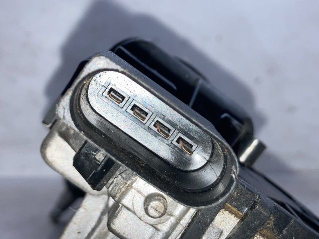 bontott VW POLO IV Első Ablaktörlő Szerkezet Motorral