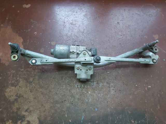 bontott VW POLO IV Első Ablaktörlő Szerkezet Motorral