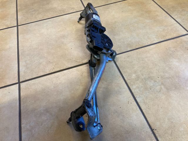 bontott VW POLO IV Első Ablaktörlő Szerkezet Motorral