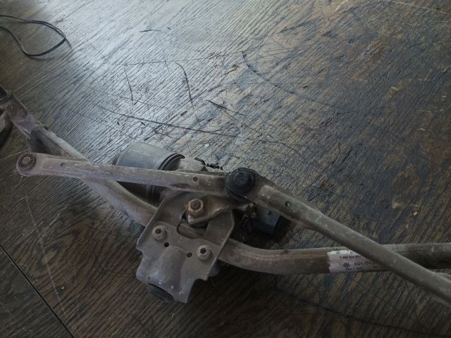 bontott VW POLO IV Első Ablaktörlő Szerkezet Motorral