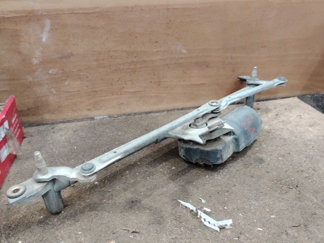 bontott VW POLO IV Első Ablaktörlő Szerkezet Motorral