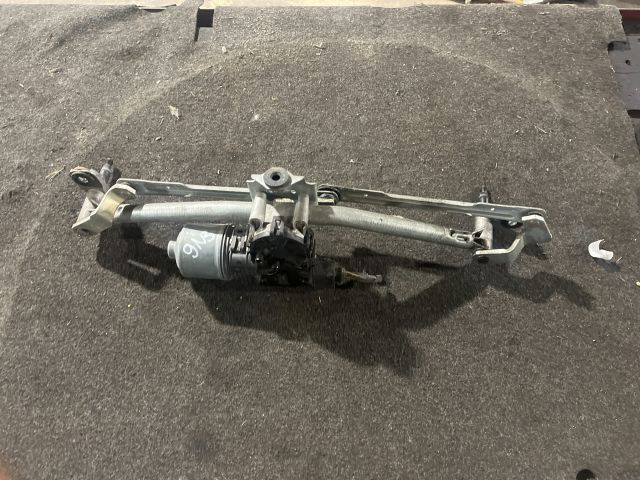 bontott VW POLO IV Első Ablaktörlő Szerkezet Motorral