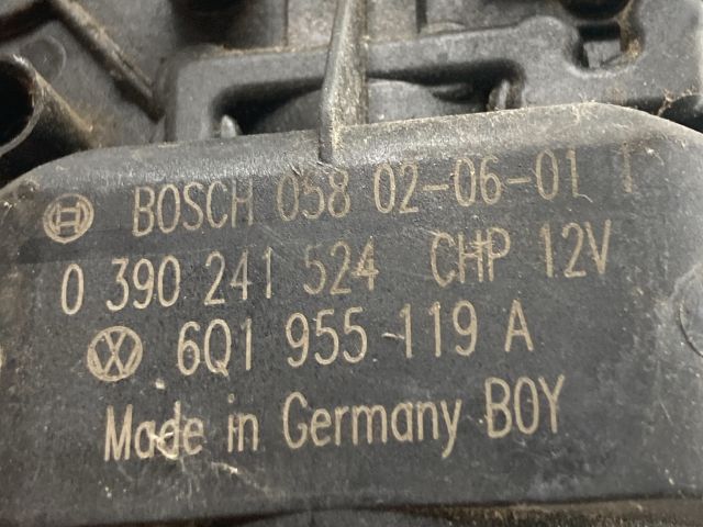 bontott VW POLO IV Első Ablaktörlő Szerkezet Motorral