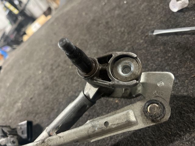 bontott VW POLO IV Első Ablaktörlő Szerkezet Motorral