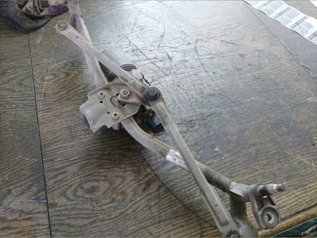 bontott VW POLO IV Első Ablaktörlő Szerkezet Motorral