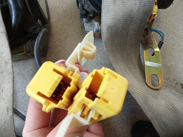 bontott VW POLO IV Első Biztonsági Öv Pár (Feszítővel)