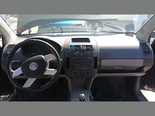 bontott VW POLO IV Első Hamutartó