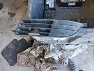 bontott VW POLO IV Első Lökhárító Bal Díszrács