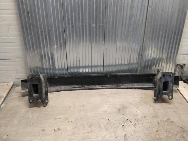 bontott VW POLO IV Első Lökhárító Merevítő (Fém)