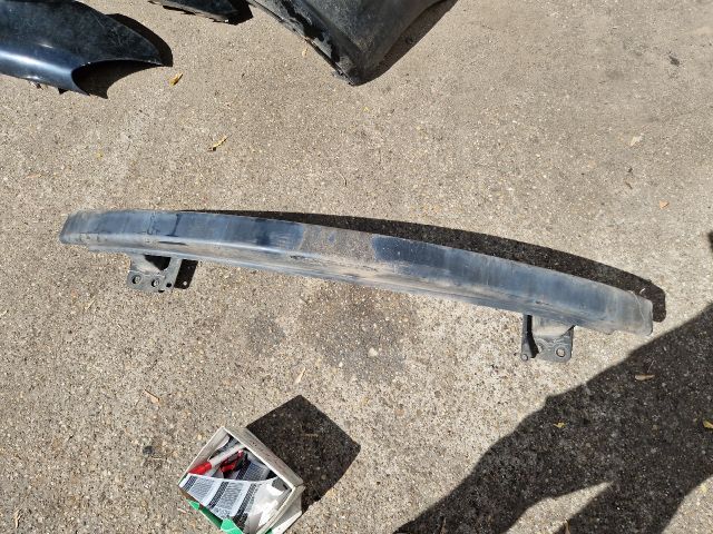 bontott VW POLO IV Első Lökhárító Merevítő (Fém)