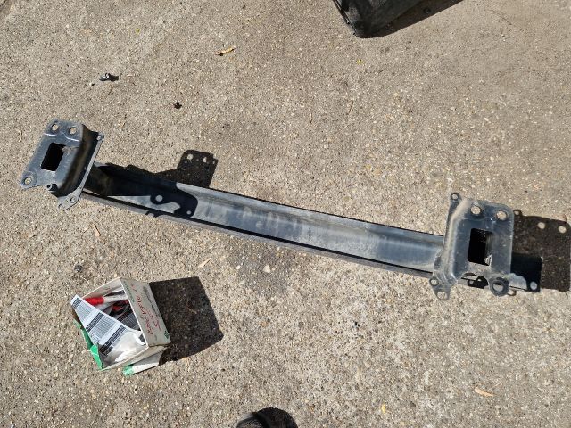 bontott VW POLO IV Első Lökhárító Merevítő (Fém)